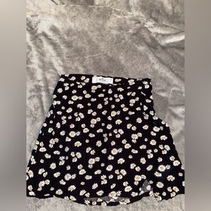 American Eagle Floral Skirt